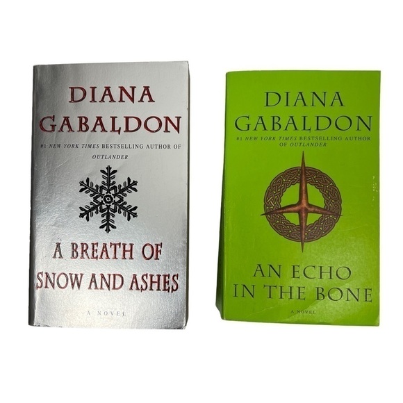 DIANA GABALDON Fiction Books Lot/2 Romance/Time Travel, Fantasy Paperbacks - Picture 1 of 8